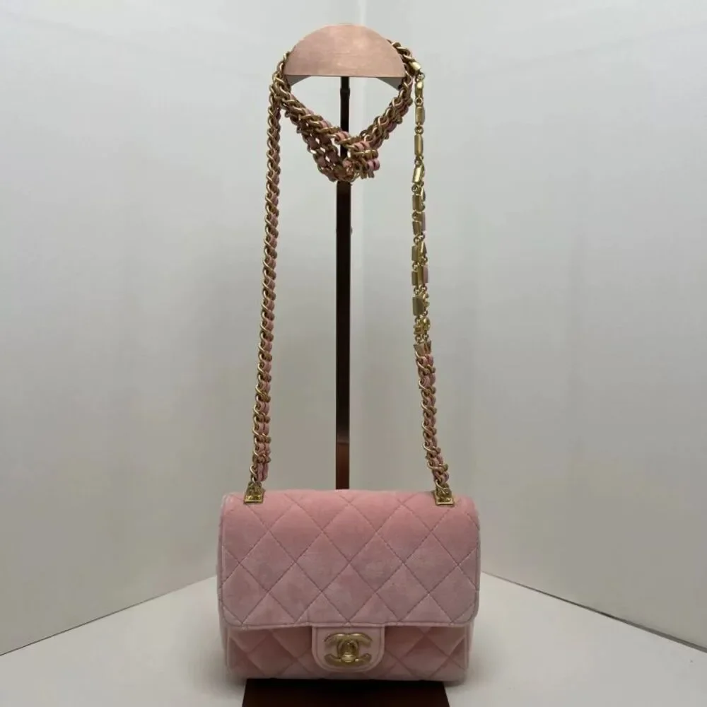 CHANEL brand color
